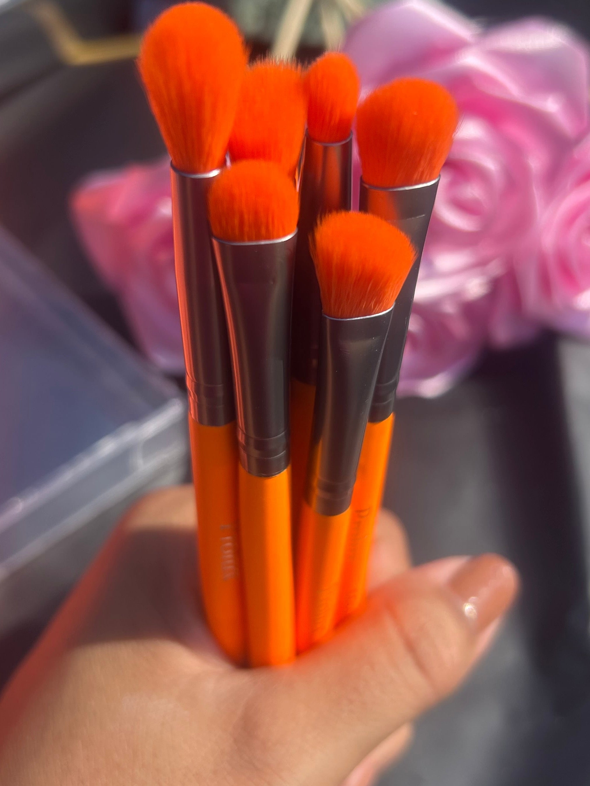 Brochas para hojos
